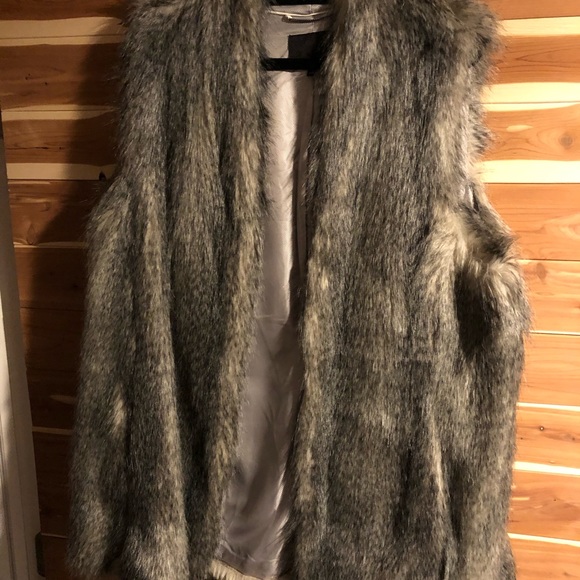 Banana Republic Jackets & Blazers - New Banana Republic Fur Vest size XL